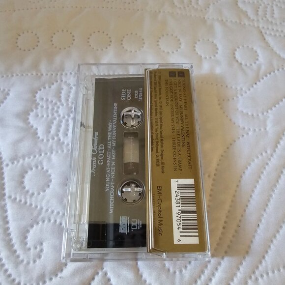 Frank Sinatra "Gold" Cassette Tape EMI-Capitol Music 1997 Vintage Collection - Picture 2 of 7